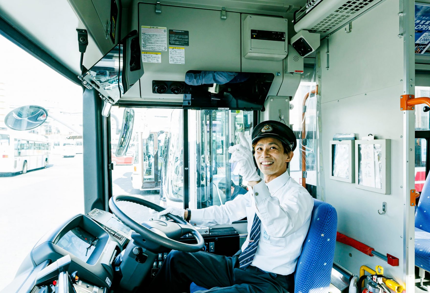 西鉄一優しいアナウンスの運転士鈴木さんが運転するバスに丸一日、乗って名言を集めてみた
